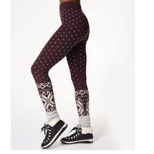 NWT Sweaty Betty Ski Base Layer Leggings, Cherry S
